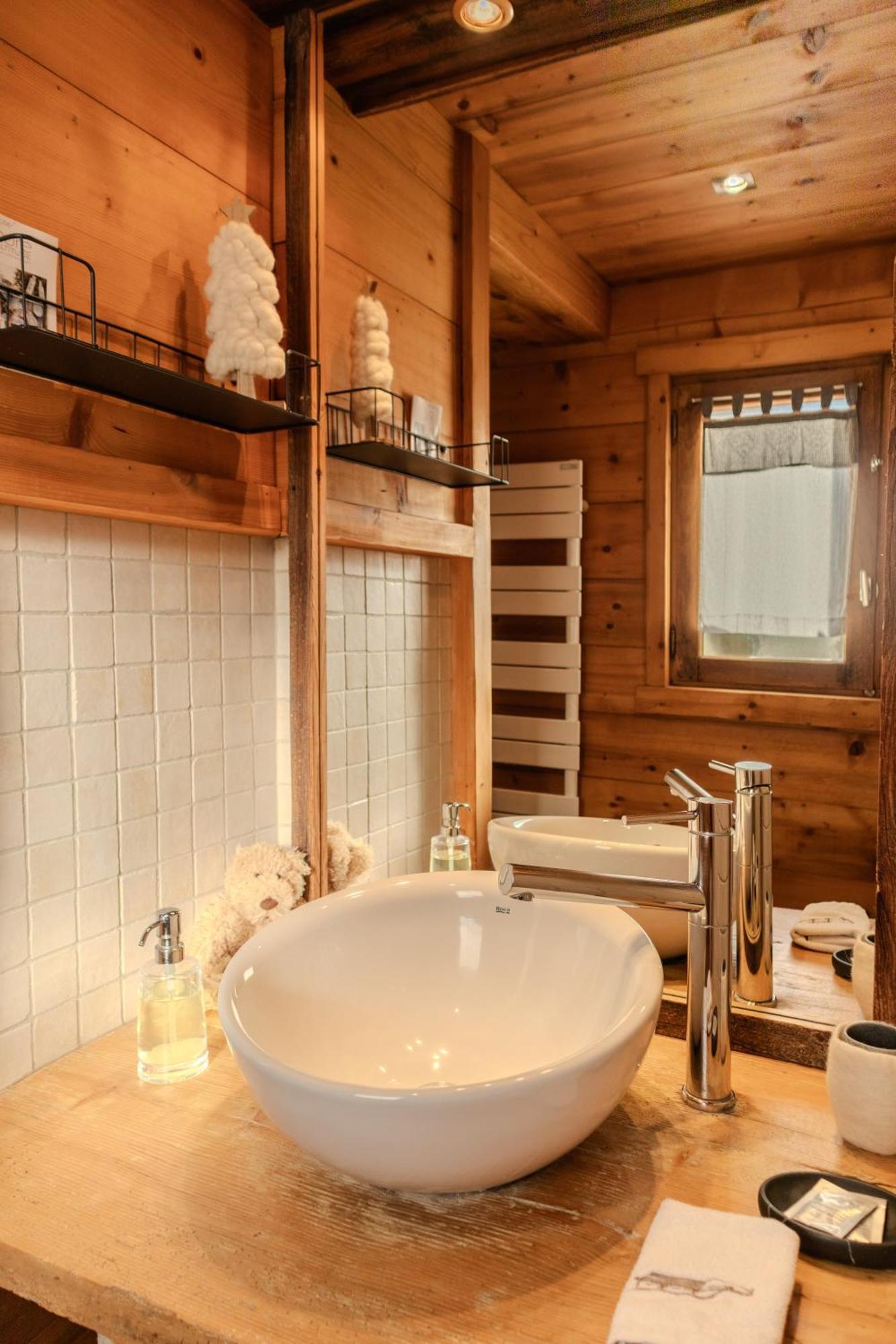 LAPRESKI, bel appartement esprit chalet, très confortable 4 étoiles Thônes Extérieur photo